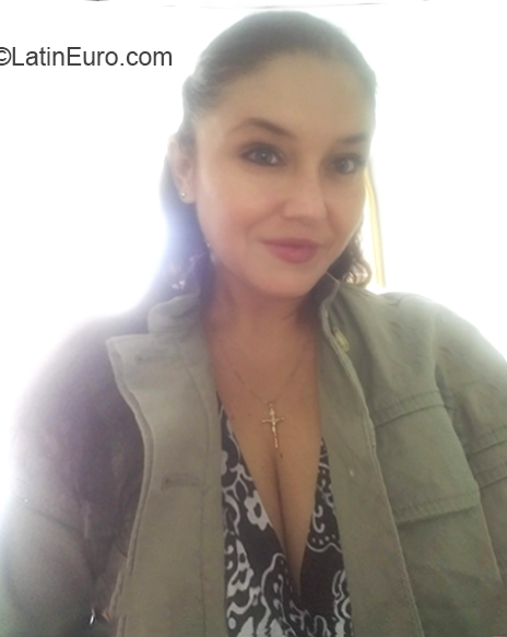 Date this stunning Colombia girl Sharadri from Medellin CO27673