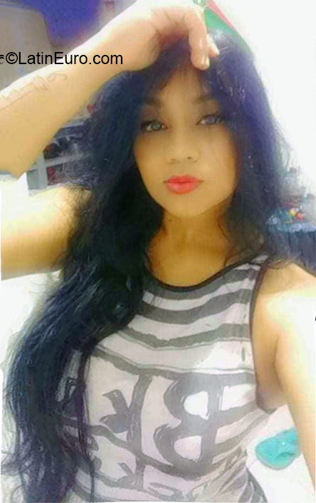 Date this beautiful Colombia girl Yuleinis from Cali CO27875
