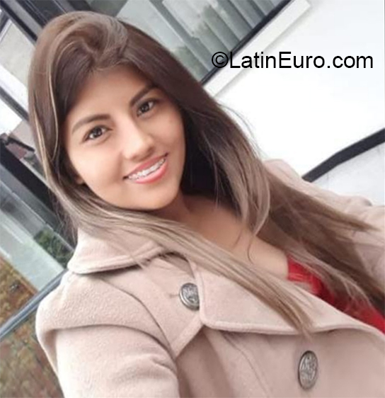 Date this foxy Colombia girl Leidy from Bucaramanga CO27878