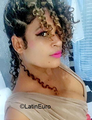 Date this nice looking Dominican Republic girl Rosanna from Santo Domingo DO38412