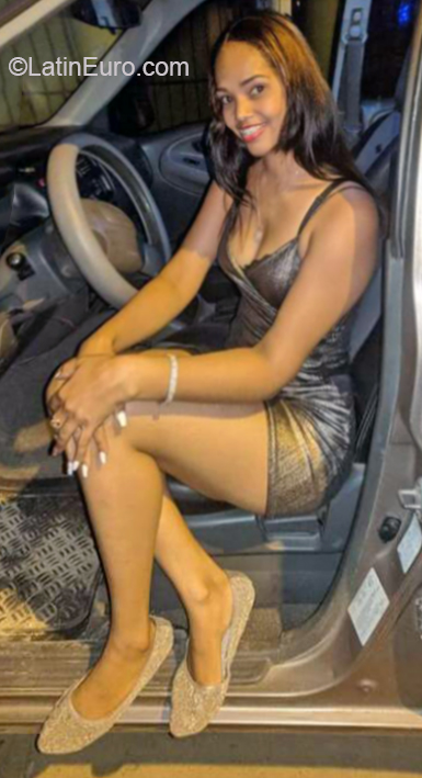 Date this young Dominican Republic girl Isaury from Santiago DO38445