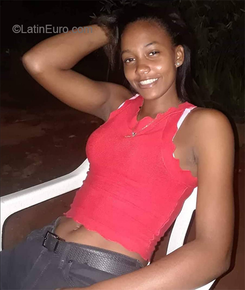 Date this athletic Dominican Republic girl Yelandy from Santo Domingo DO38470