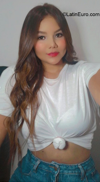 Date this athletic Colombia girl Maria from Medellin CO28039