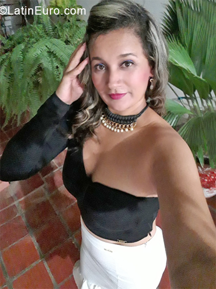 Date this exotic Colombia girl Yuli from Cucuta CO28075