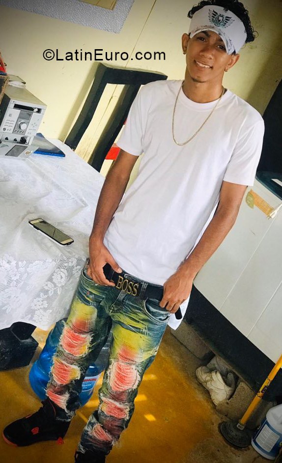 Date this passionate Dominican Republic man Jefry from Santiago DO38522
