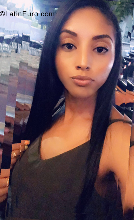 Date this young Dominican Republic girl Yuleivy from Santiago DO38536