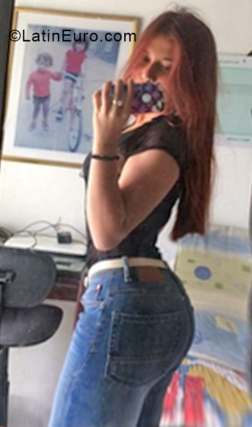 Date this cute Colombia girl Laura from Manizales CO28195