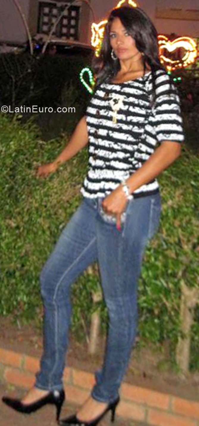 Date this funny Colombia girl Maria from Fusagasuga CO28237