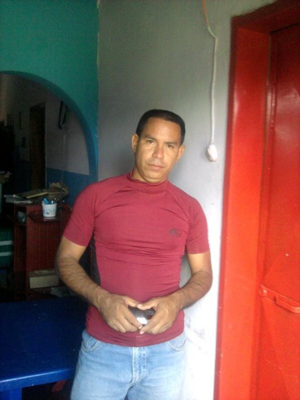 Date this fun Venezuela man Roberto alvarez from Florida VE3386