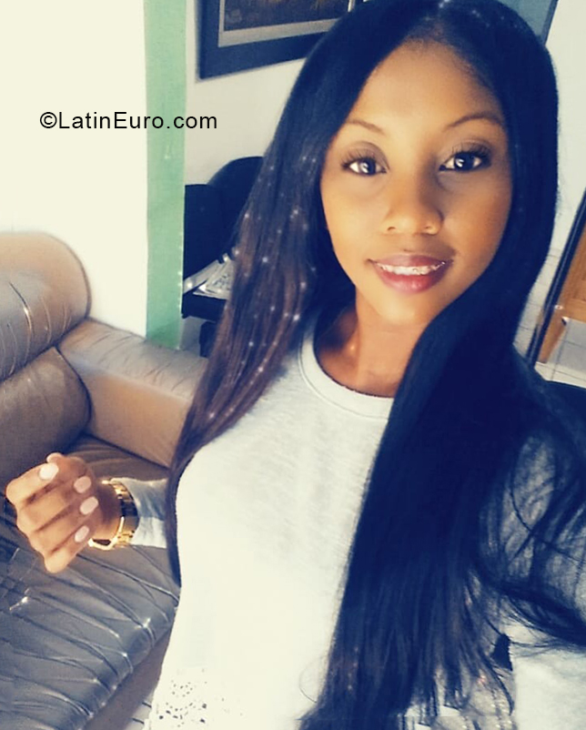Date this delightful Dominican Republic girl Julia from San Cristobal DO38566