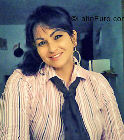 Date this foxy Colombia girl Yanet from Medellin CO28255