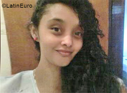 Date this pretty Brazil girl Vanessa from Cabaceira do Paraguacu BR11210