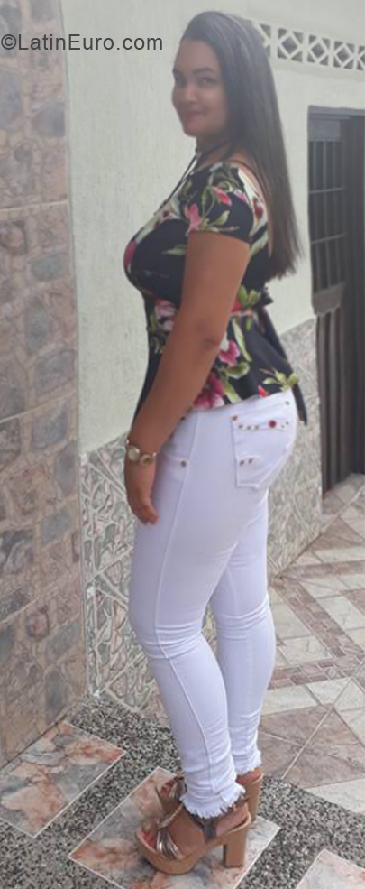 Date this good-looking Colombia girl Flor from Cartago CO28259