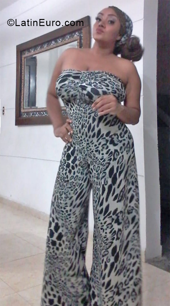 Date this fun Colombia girl Diana from Cali CO28300