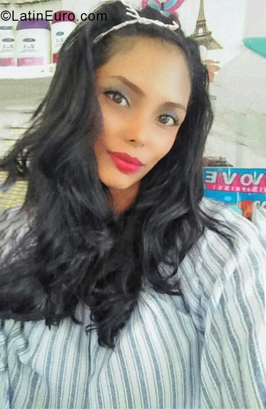 Date this beautiful Venezuela girl Rosa from Portuguesa VE3418