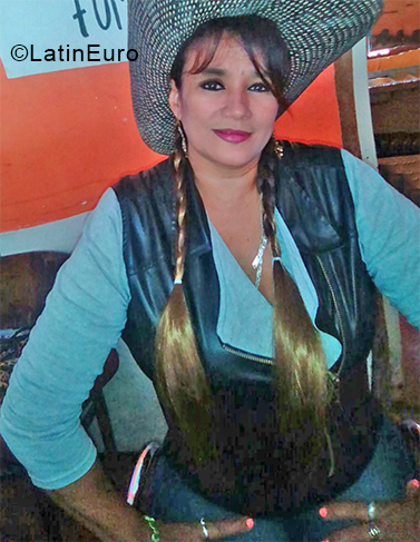 Date this charming Colombia girl Gloria from Manizales CO28357