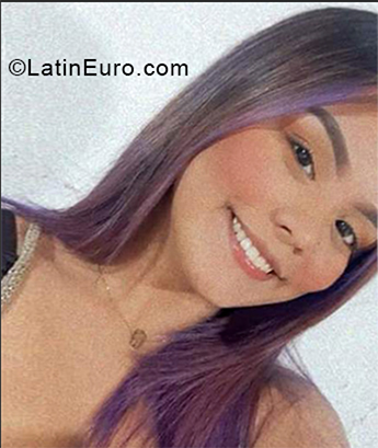 Date this happy Colombia girl Fabiola adarmes from Pereira CO28382