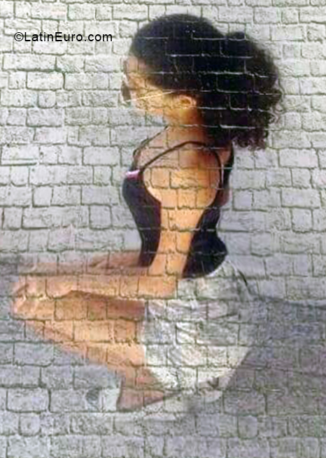 Date this georgeous Brazil girl Sara from Goiania BR11228