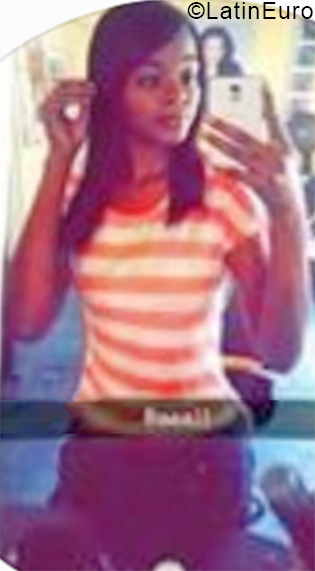 Date this sultry Dominican Republic girl Aydin from Santiago DO38676