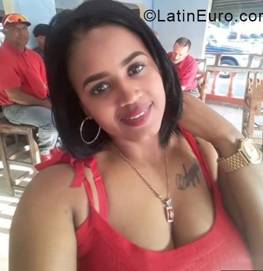 Date this funny Dominican Republic girl Yuleini from Santiago DO38685