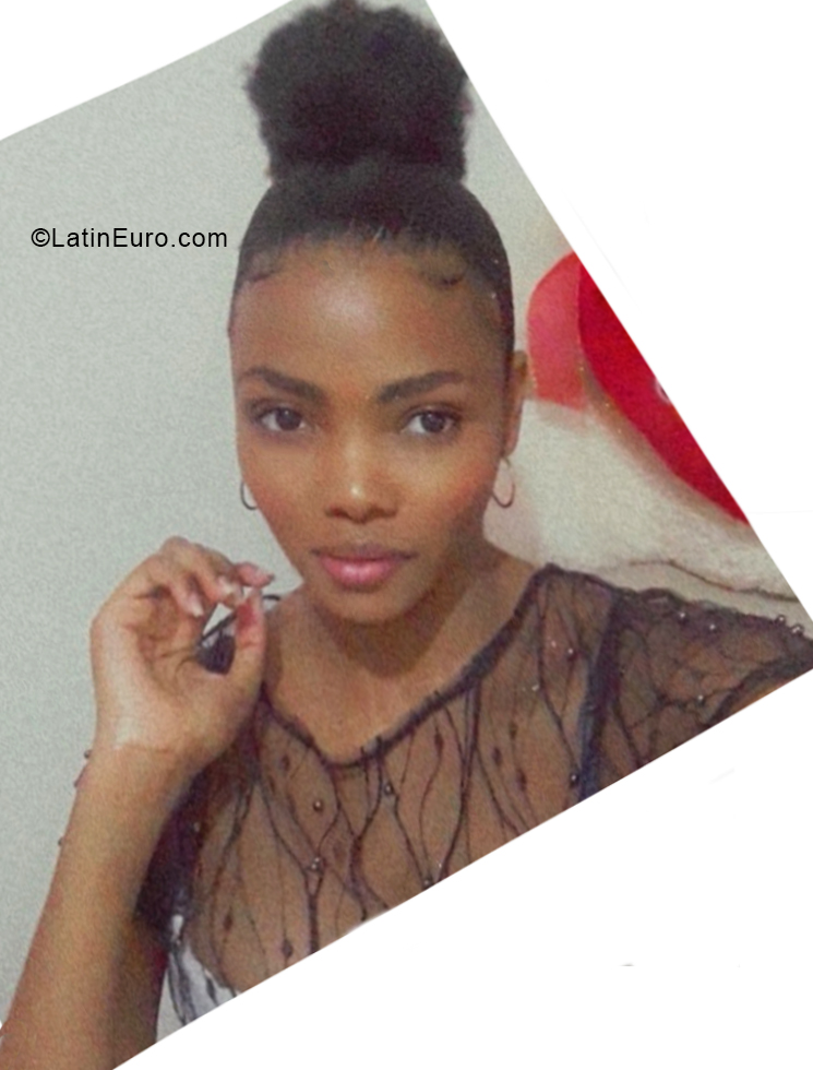 Date this hot Colombia girl Nasly from Medellín CO28421