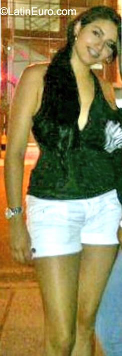 Date this sensual Colombia girl Wendy from Medellin CO28426