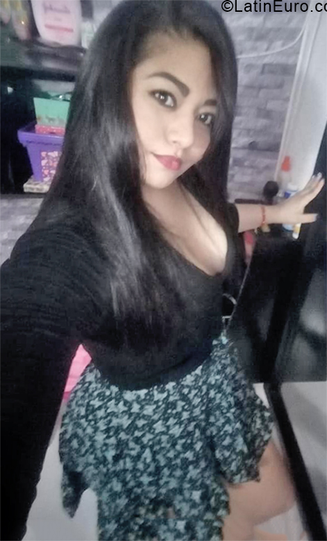 Date this exotic Colombia girl Yulian from Barranquilla CO28428