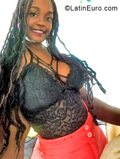 Date this sensual Colombia girl Melissa from Cali CO28444
