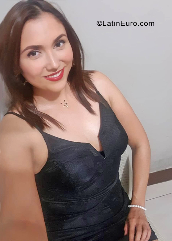 Date this lovely Venezuela girl Yexika from Puerto Ordaz VE3458