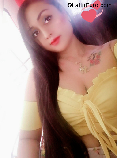Date this stunning Colombia girl Claudia from Pereira CO28472
