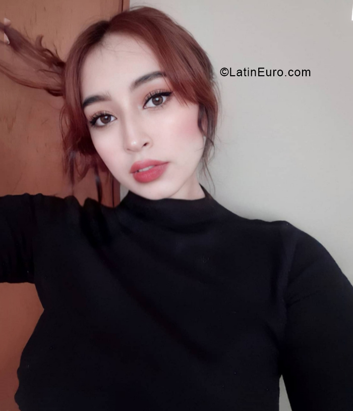 Date this cute Colombia girl Samantha from Bogota CO28483