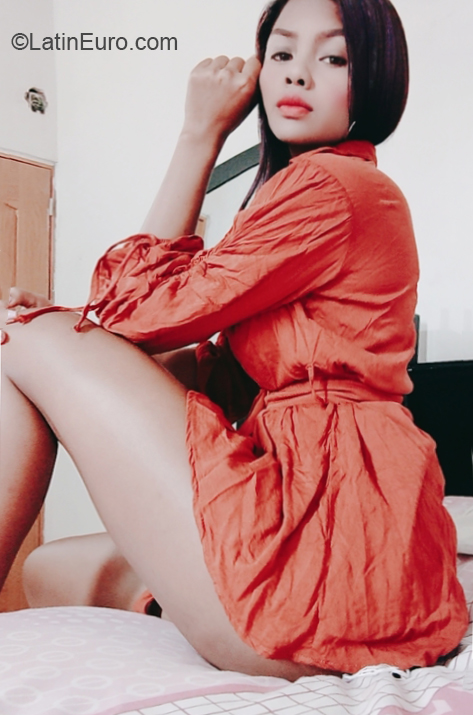 Date this voluptuous Colombia girl Isabel from Medellin CO28569