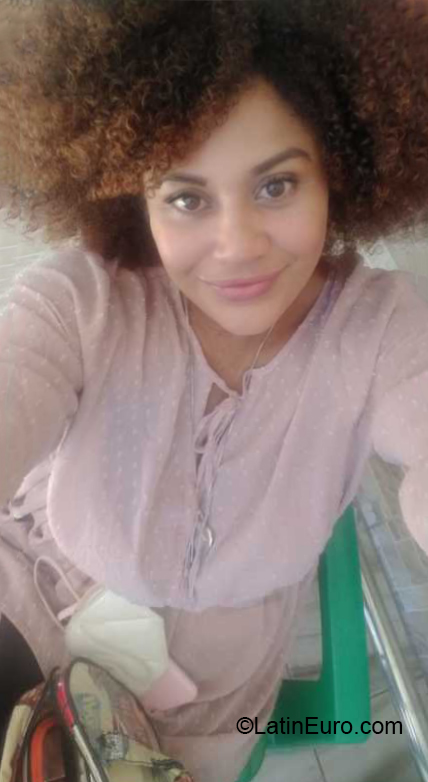 Date this hot Dominican Republic girl Anny from Santo Domingo DO38775