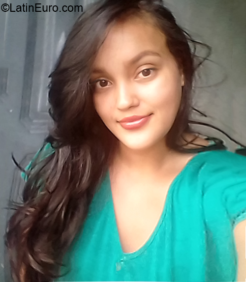 Date this athletic Ecuador girl Isabel from Tosagua EC613