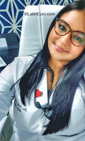 Date this delightful Dominican Republic girl Lissette from Santo Domingo DO38785