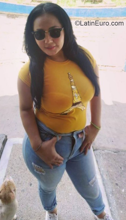 Date this sensual Colombia girl Marcela from Medellin CO28651