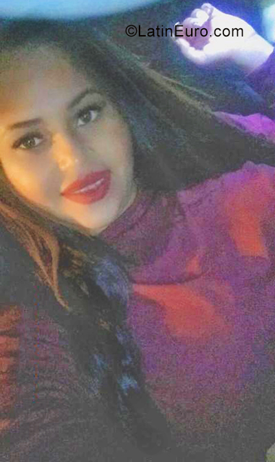 Date this fun Dominican Republic girl Miguelina from Santo Domingo Este DO38819