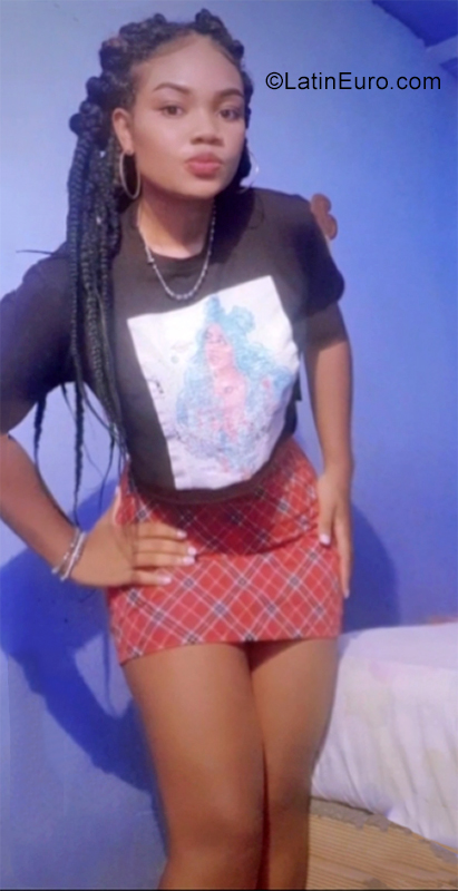 Date this delightful Colombia girl Yane from Medellin CO28794