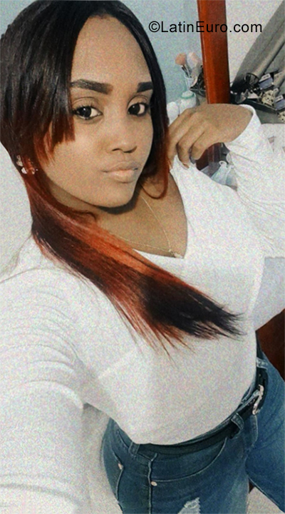 Date this funny Dominican Republic girl Yenibel from Santo Domingo DO38922
