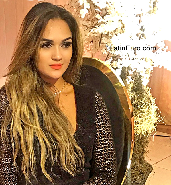 Date this good-looking Brazil girl Cidy from Juazeiro Do Norte BR11264