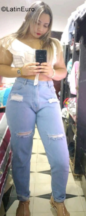 Date this athletic Colombia girl Yandra from Barranquilla CO28813