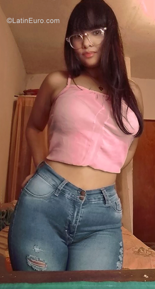 Date this cute Venezuela girl Gabriela from Barquisimeto VE3564