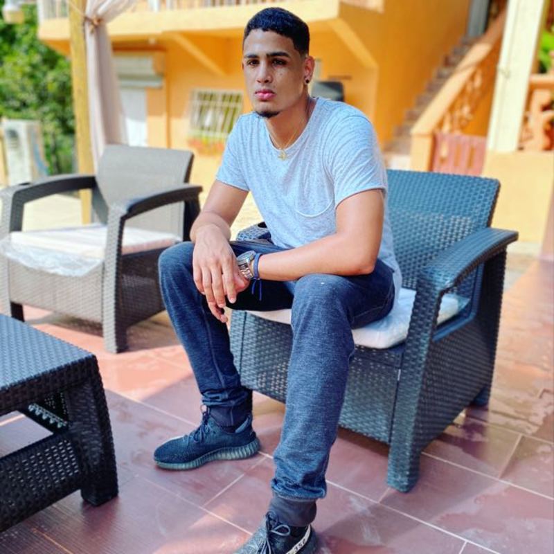Date this hard body Dominican Republic man Estheban aucris from Santo Domingo DO38969