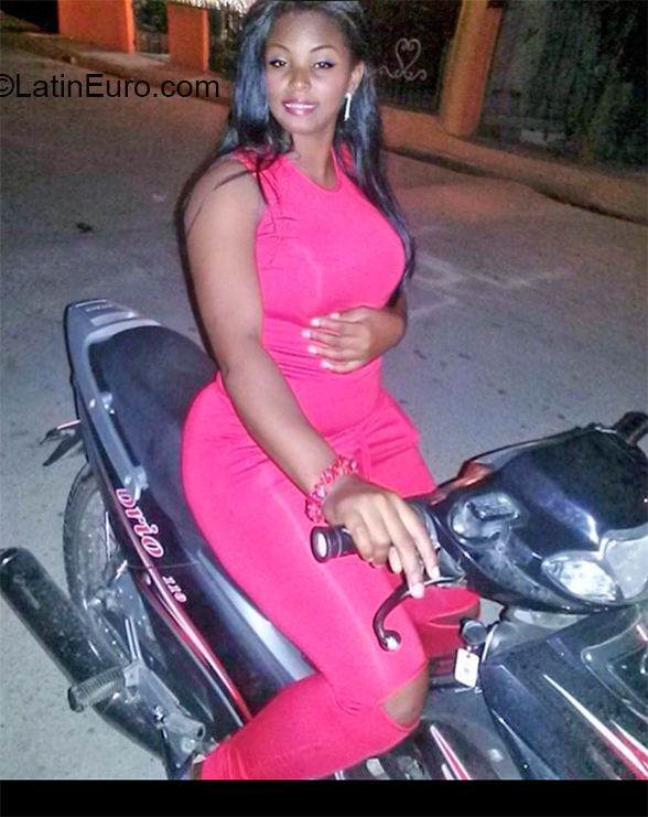 Date this pretty Dominican Republic girl Yudi from Repeublica Dominicana DO39044