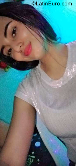 Date this gorgeous Colombia girl Katha from Bucaramanga CO29080
