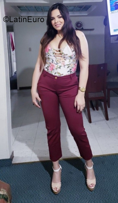 Date this charming Colombia girl Mara from Bogota CO29213