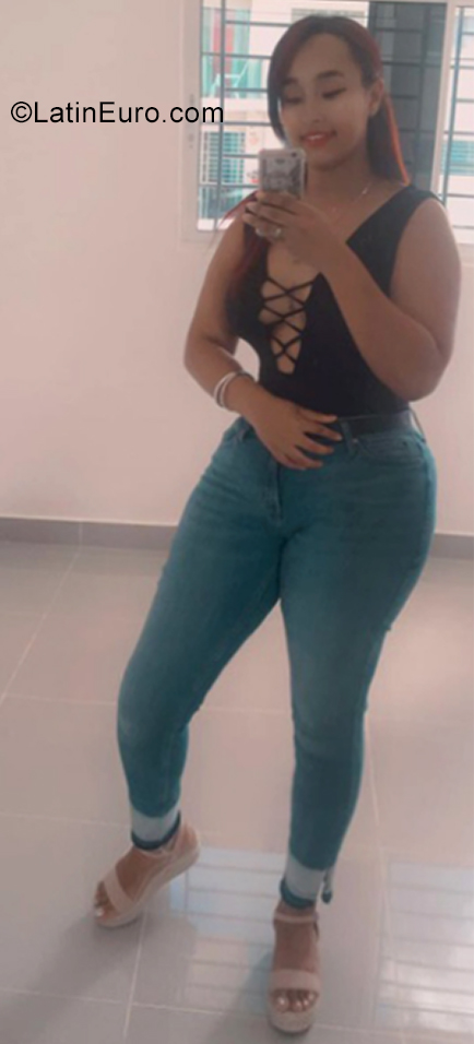 Date this sultry Dominican Republic girl Eli from Santiago DO39207