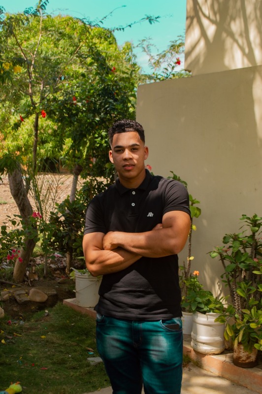 Date this nice looking Dominican Republic man Persio from Santo Domingo DO39255
