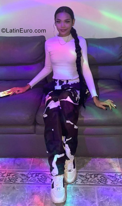 Date this cute Colombia girl Susana Martnez from Cartagena CO29301