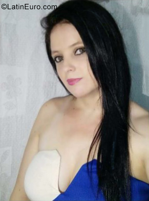 Date this hot Colombia girl Jobana from Bogota CO29307